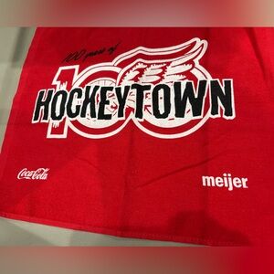 Hockeytown Red Rally Towel